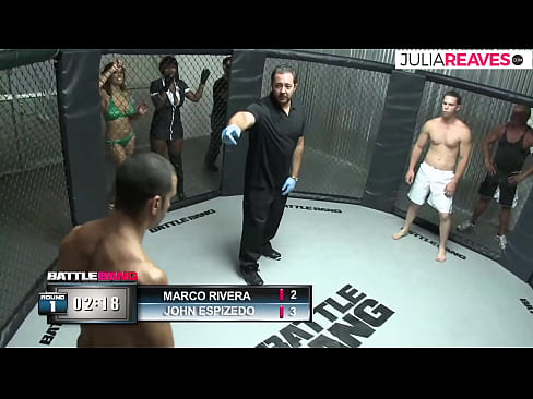 ❤️ Ultimate Fighter fucks a nọmba girl ozugbo a ọgụ na mgbanaka Ihe gba ọtọ  ☑
